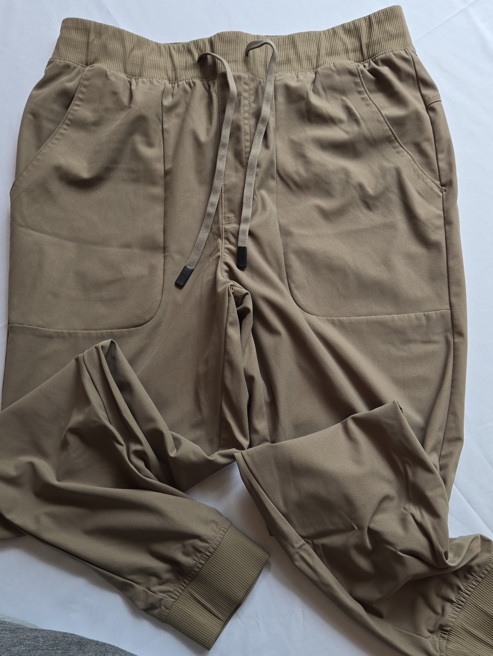 Men's Drawstring Jogger Pants in Olive